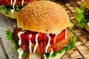 Çıtır Tavuk Ateş Burger + Parmak Patates